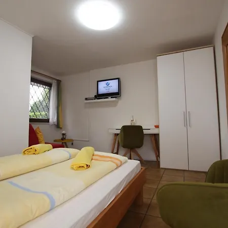 公寓 Wessely Am Golfplatz