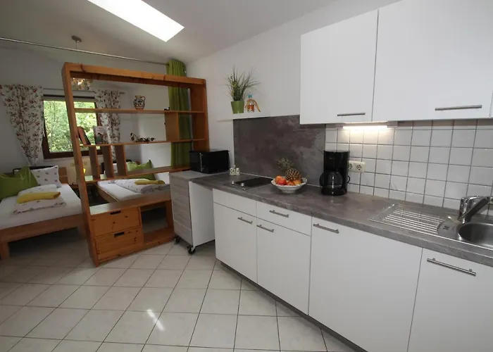 Wessely Am Golfplatz