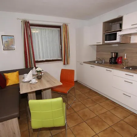 Wessely Am Golfplatz Apartment *